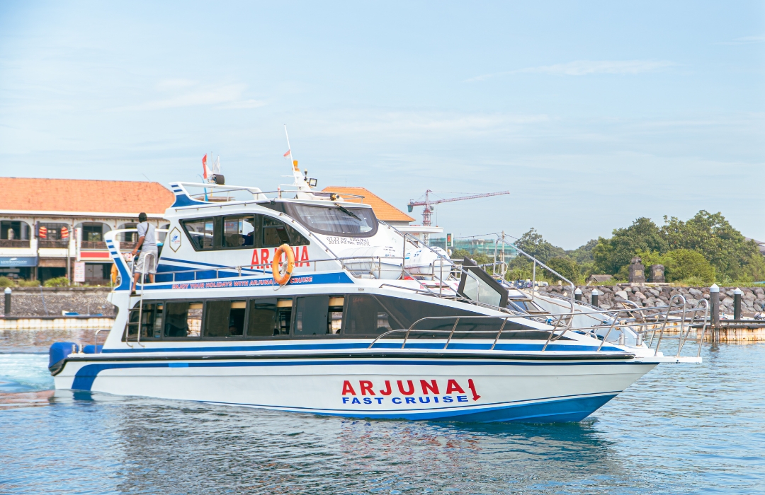 Fast Boat Ticket between Sanur and Nusa Penida by Arjuna Fast Cruise  - Photo 1 of 7