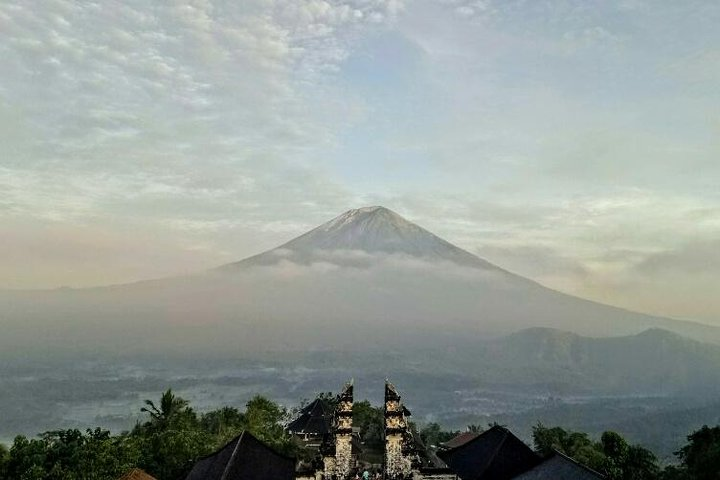 Mount Agung view from Lempuyang temple 