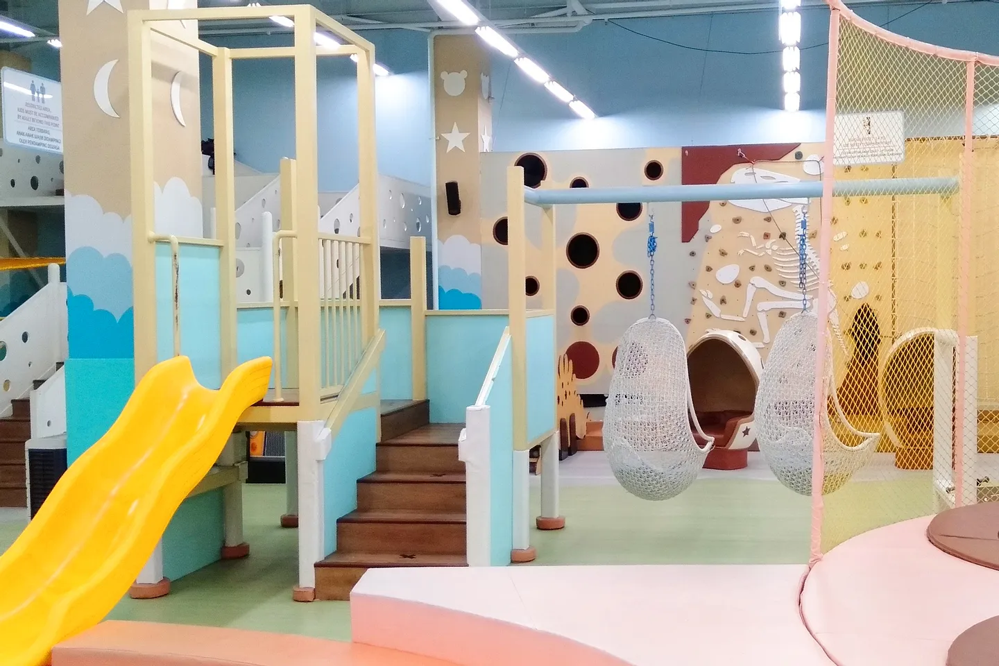 Hooray Paris Van Java - Photo 1 of 8