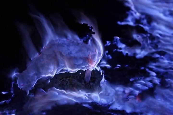 Ijen Blue Flame Banyuwangi - Photo 1 of 2