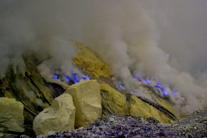 Ijen Crater Sharing Tour - Photo 1 of 2