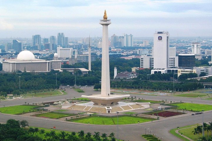 Jakarta City Tour: Historical Landmarks Private Tour All Inclusive - Photo 1 of 8