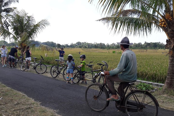 Kaba-Kaba Cycling Tour