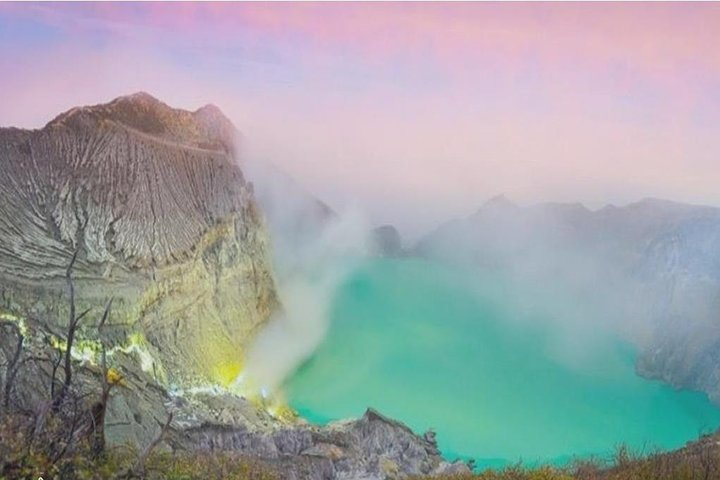 Kawah Ijen Midnight Tour (1 Day) - Photo 1 of 7