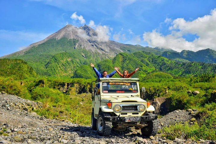 Adventure by riding of 4WD Jeep ,enjoy one of most active volcano in Indonesia, Merapi Lava tour.