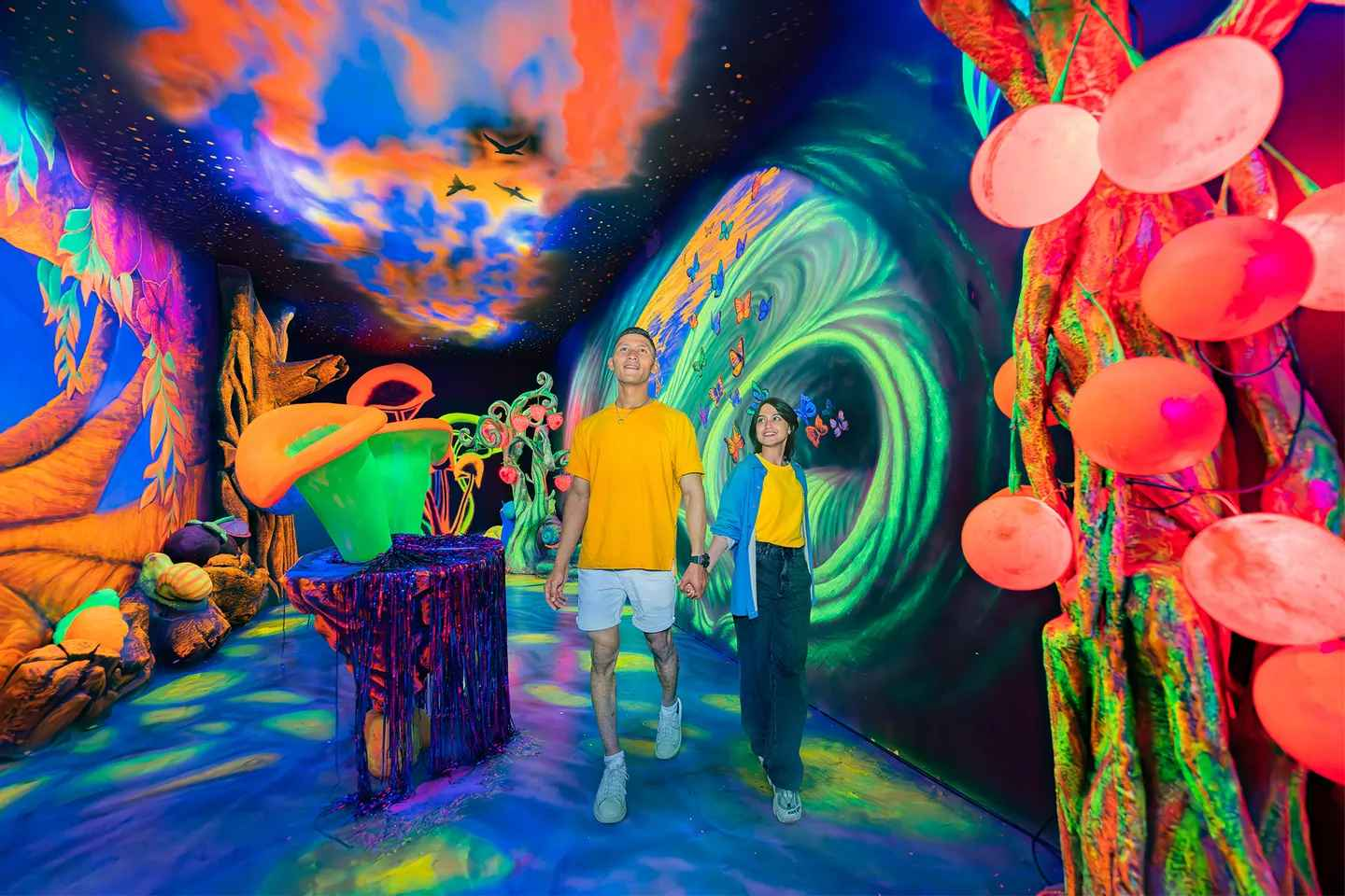 Milenial Glow Garden - Photo 1 of 5