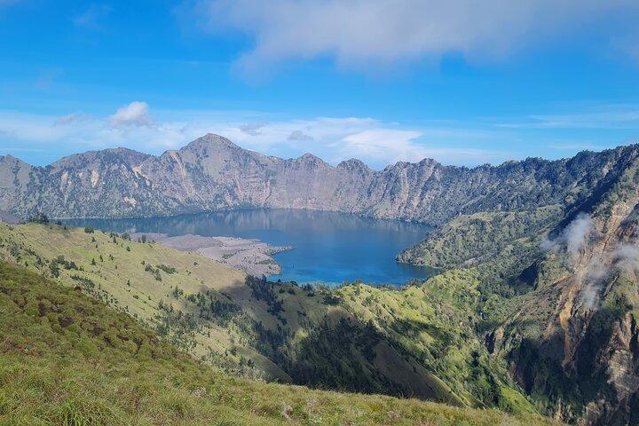 Mount Rinjani Trekking and Panorama - Photo 1 of 8