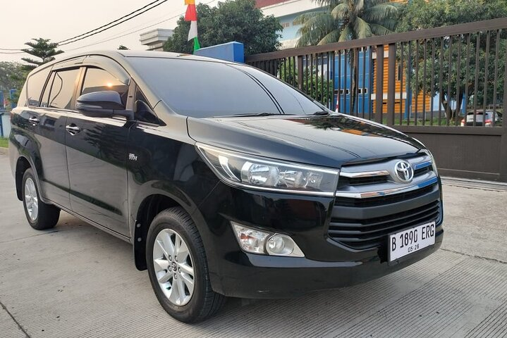Experience smooth travel in Jakarta with a comfortable air-conditioned vehicle ensuring a hassle-free transfer from the airport to your destination while enjoying professional service tailored to your needs.