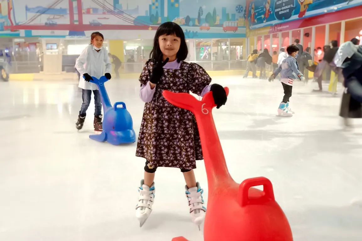 OPI Ice Rink Palembang - Photo 1 of 4