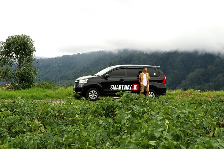 Private Car rental with English Speaking Driver Exploring Malang city Batu city - Photo 1 of 5