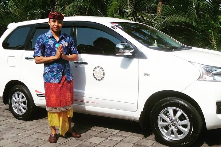 Experience seamless travels in Ubud with a private transfer to Bali Airport complete with a friendly English-speaking driver ensuring comfort and convenience on your journey.