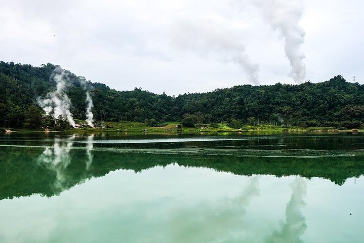 Private Manado Tour to Woloan Village, Tondano Lake & Minahasa Highland - Photo 1 of 7