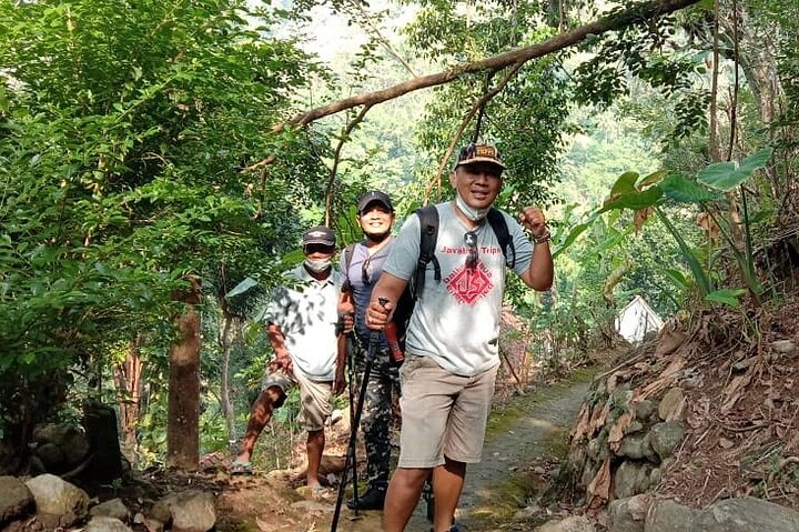 Hiking Prahu Hill