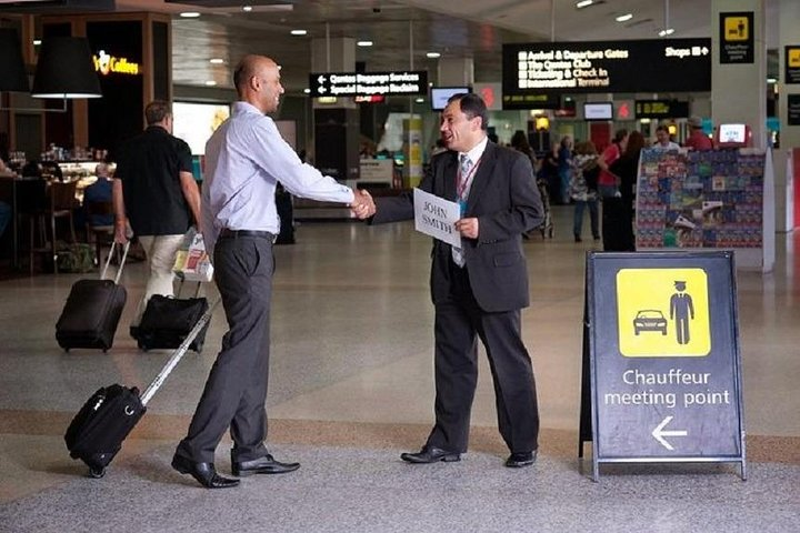 Private Shuttle Airport Soekarno Hatta (CGK) Jakarta to All City Destination - Photo 1 of 3