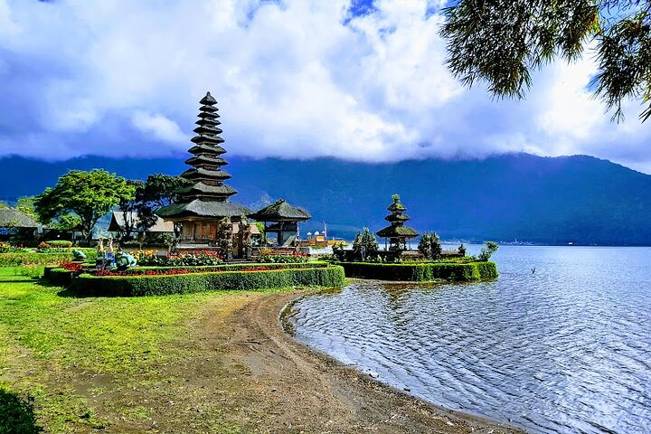 Ulun danu temple