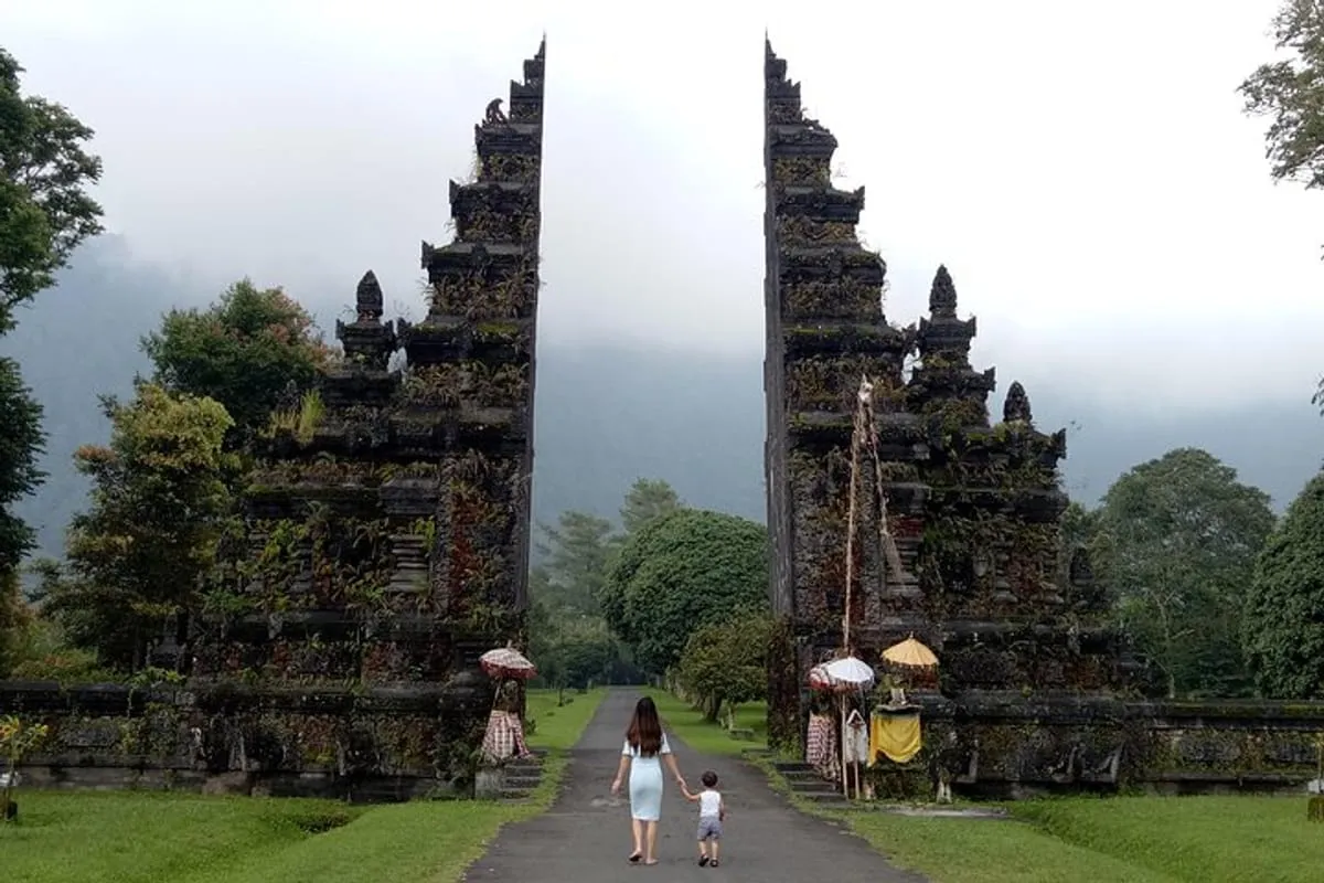 Handara Golf Gate
