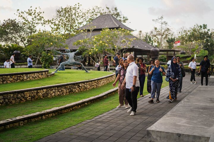 Private Tour to New Indonesia Urban Destination - Photo 1 of 7