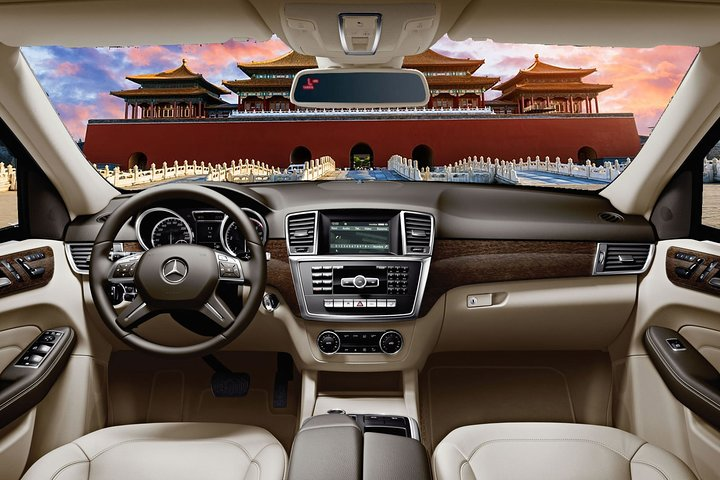 Travel in comfort and style while enjoying the scenic journey from Tembesi to Hang Nadim Airport. Choose the perfect vehicle for your group size and relax throughout your ride.