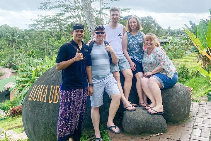 Hire Private Car with Experts Balinese Driver - Photo 1 of 10