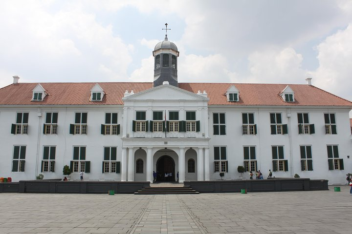 Explore the rich history of Old Batavia as you walk through colonial architecture discover hidden stories and enjoy the charm of Jakarta's past in just three hours.