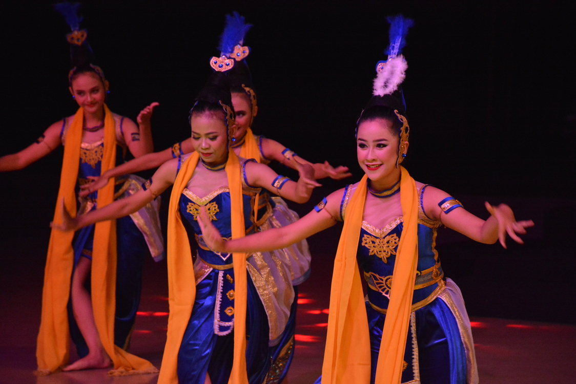 Experience the traditional dance that brings the story of Roro Jonggrang to life showcasing the rich cultural heritage of Yogyakarta amidst the stunning backdrop of Prambanan Temple.
