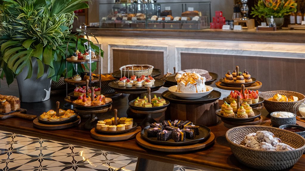 Indulge in a delightful array of traditional Indonesian flavors at Selasar Deli where crafted sweet and savory bites await alongside refreshing herbal drinks and coffee from across the archipelago.