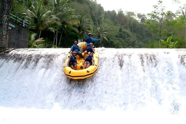 Telaga Waja Rafting + Holy Water Temple, Rice Terrace, Waterfall