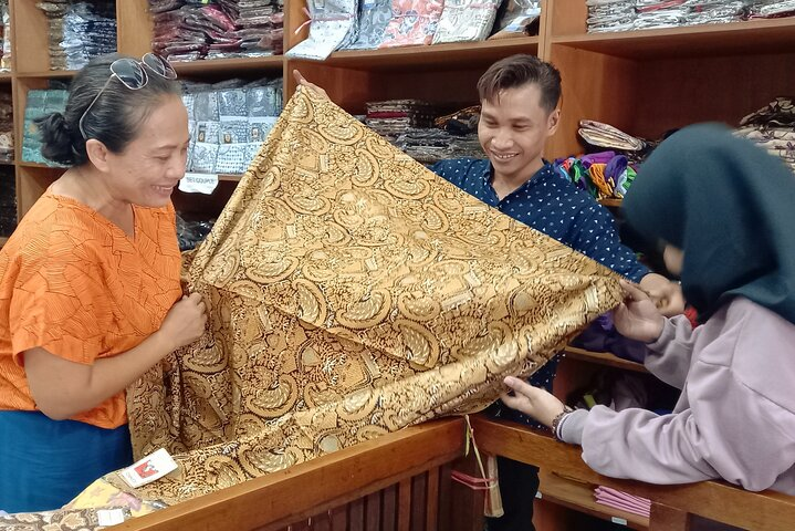Well-Guided Local Textile Tour of Denpasar - Photo 1 of 8