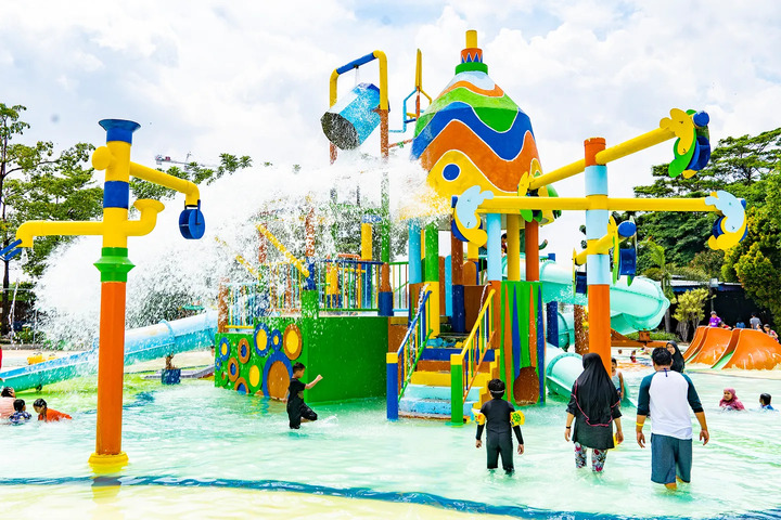 Transera Waterpark - Photo 1 of 10