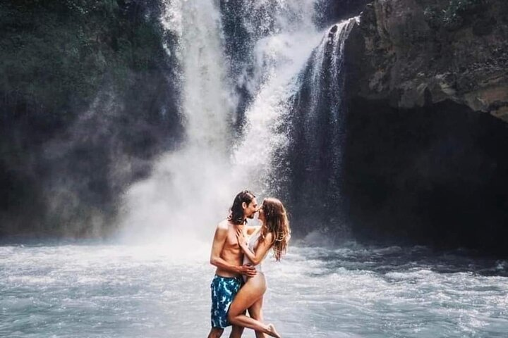 Tegendungan water fall