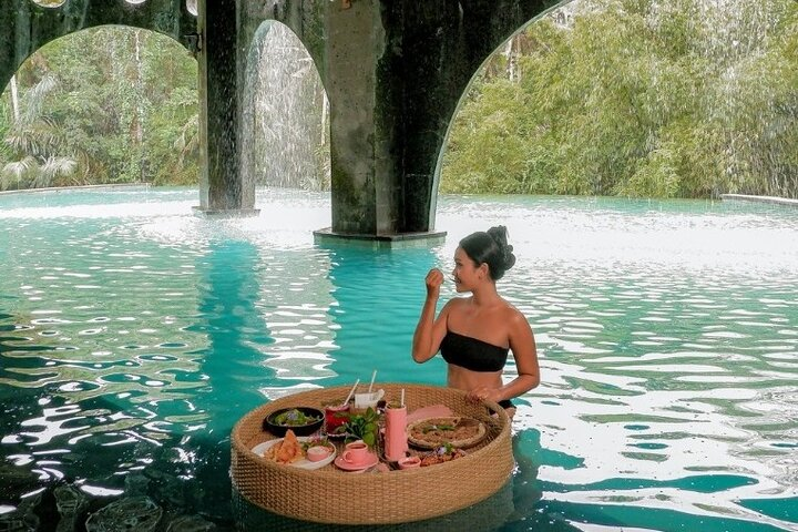Experience a wonderful floating brunch