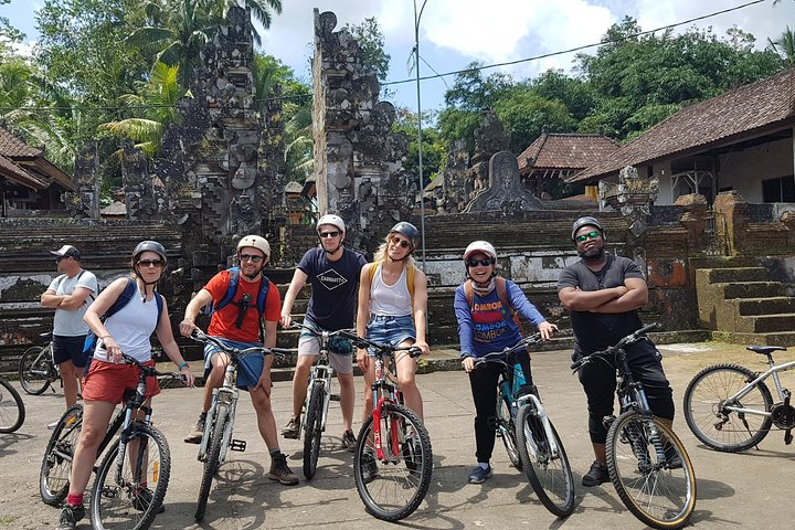 Cycling tour