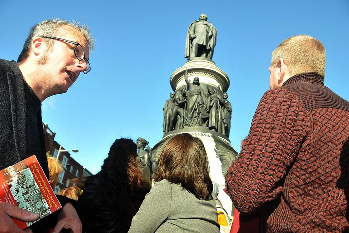 O'Connell Memorial on O'Connell Street, Dublin