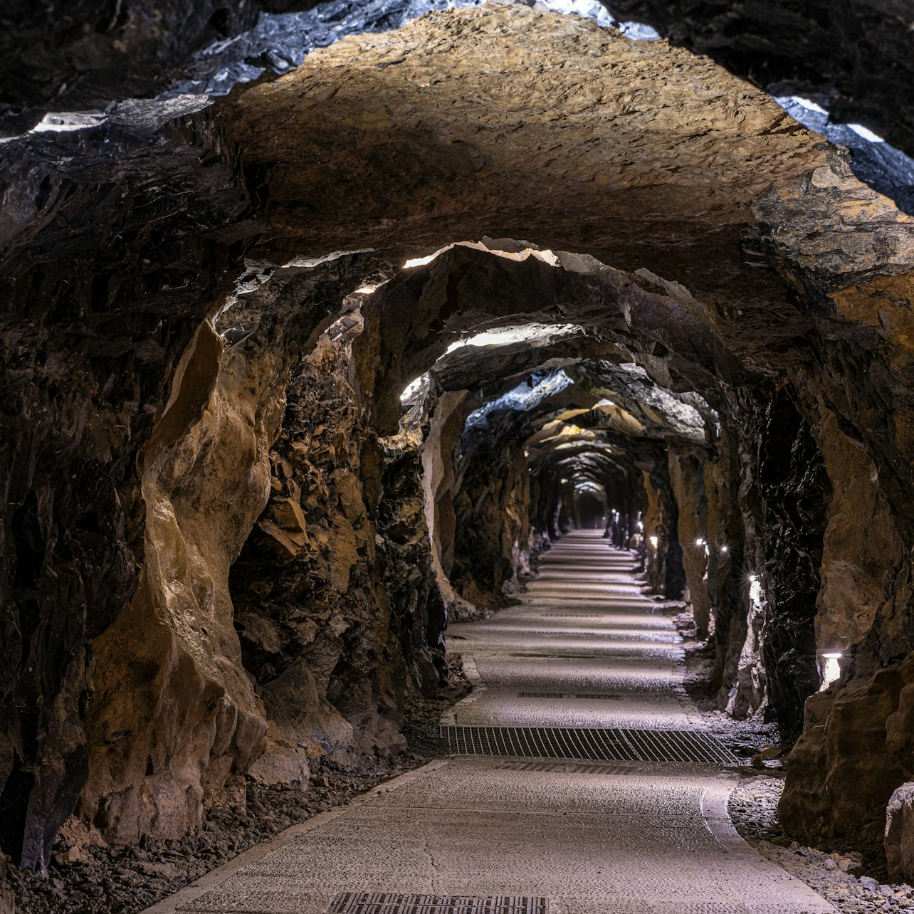 Cliffs of Moher Aillwee Cave: Boat Tour from Dublin in Dublin