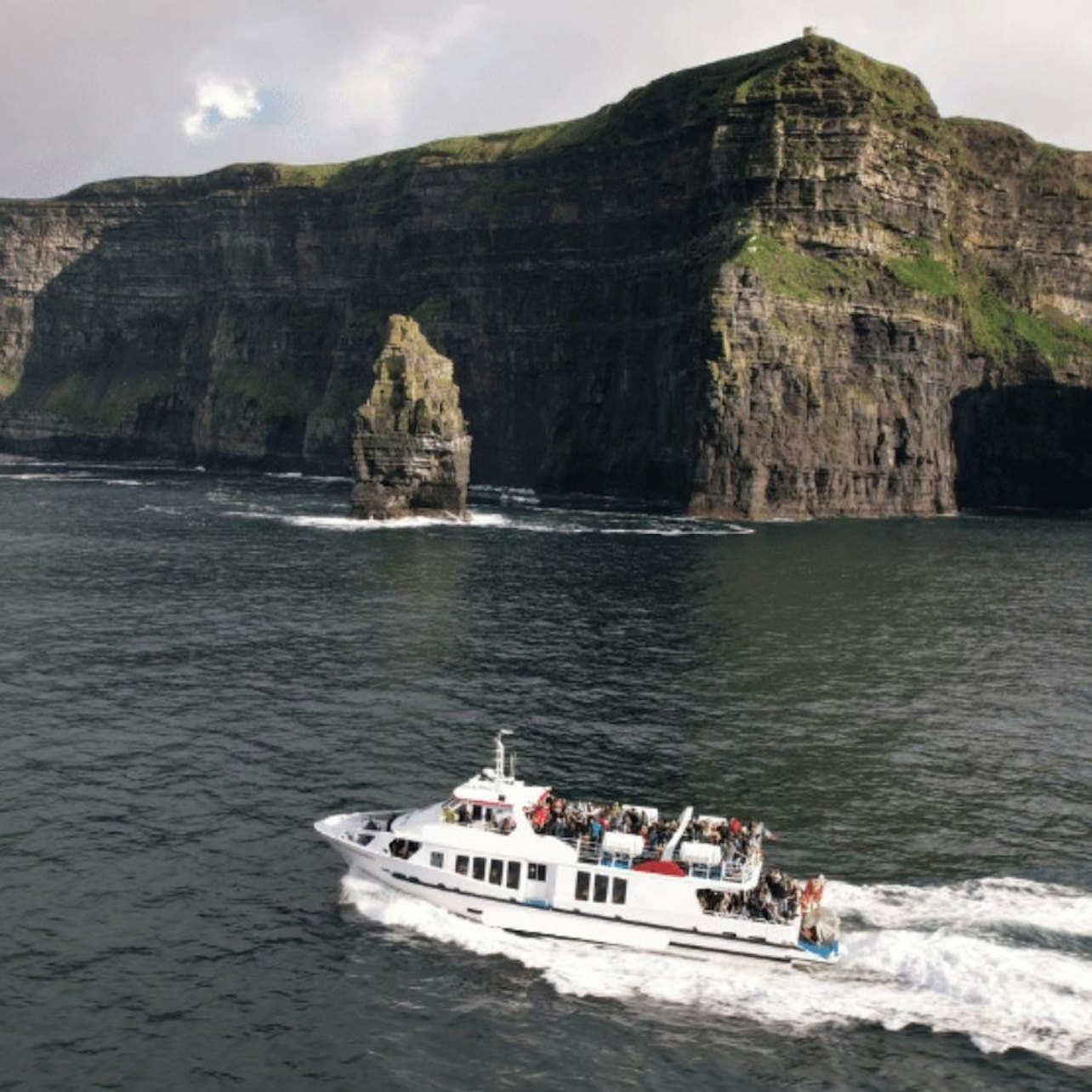 Cliffs of Moher & Aillwee Cave: Day Tour from Dublin + Bird of Prey Experience - Photo 1 of 8