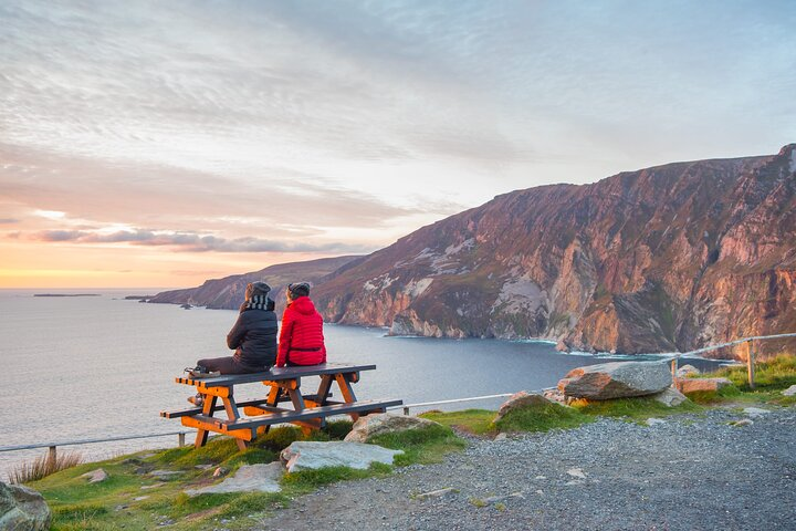 Ann & Kim at Sliabh League 