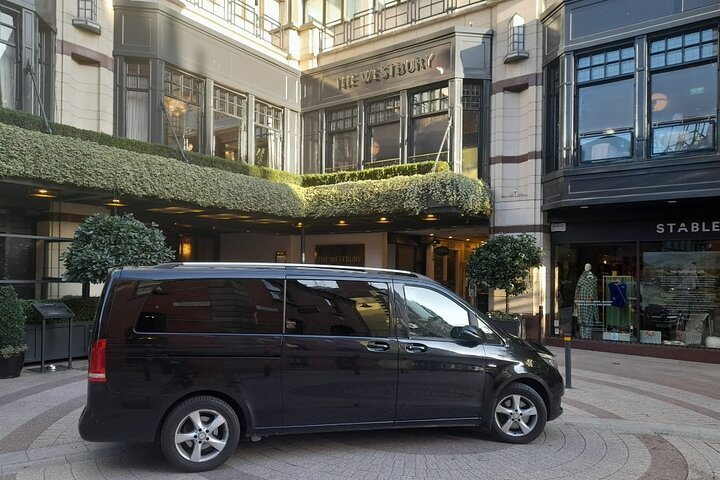 Dublin Airport Transfers: Luxury Transfer To/From DUB Per Vehicle - Photo 1 of 6