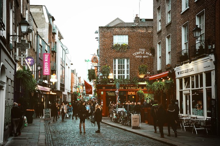 Explore Dublin in 60 minutes with a Local - Photo 1 of 8