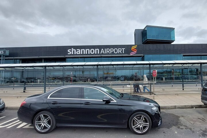 Shannon Airportto Lough Rynn Private Car Service.