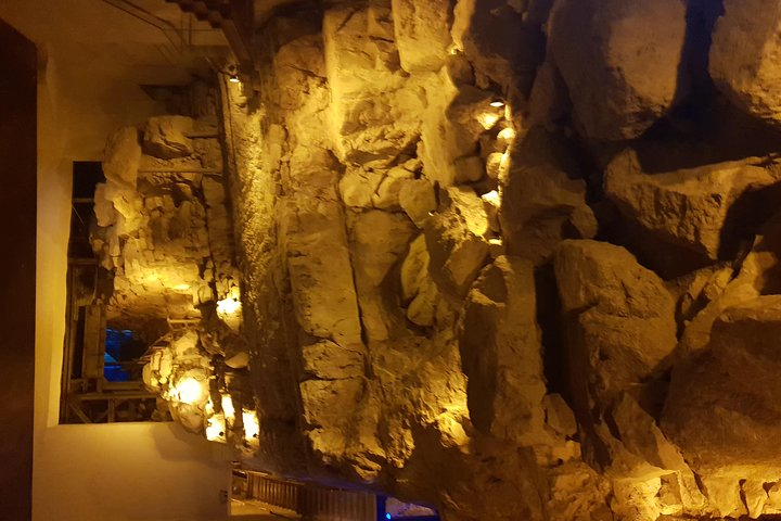 Hezekiah Tunnel City of David