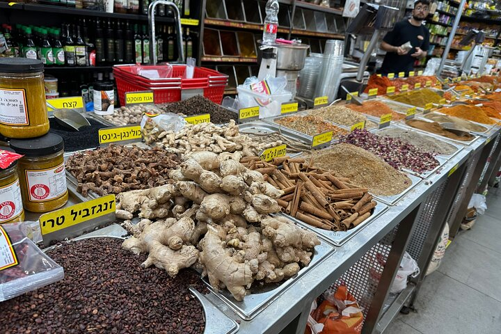 Tel Aviv: Food Tasting Tour of Hatikva Private Tour Guide Market  - Photo 1 of 14