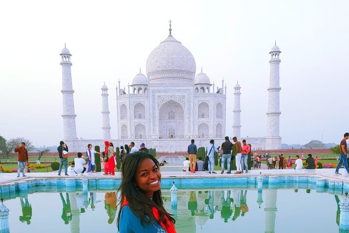 USA Client at Taj Mahal, Agra. Golden Triangle 2 Days Quick Tour