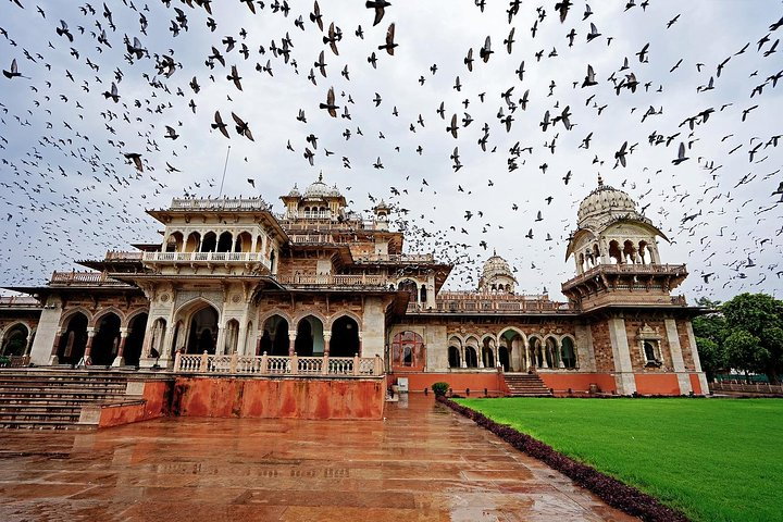 5-Day India’s Golden Triangle Tour : Delhi Agra and Jaipur