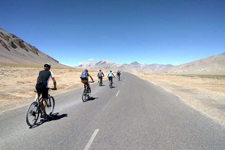 9-day Private Cycling Tour Manali to Leh Highway  - Photo 1 of 12