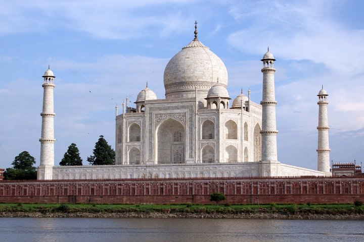 Taj Mahal & Agra Day Tour From Delhi By Superfast Express Train - Photo 1 of 8
