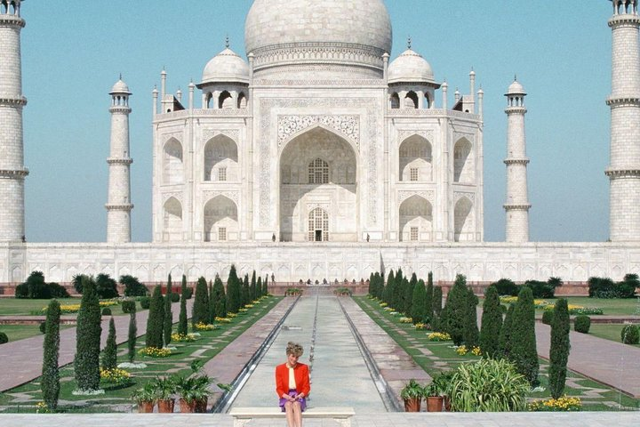 Princes Diana At Taj Mahal