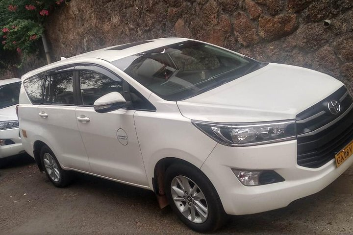 Airport Transfers - Photo 1 of 4