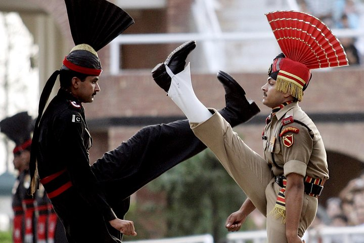 Amritsar Tour (Golden Temple, Jallianwala Bagh & Wagah Border) - Photo 1 of 14