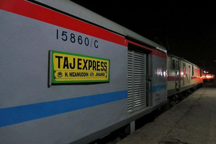 Taj express train