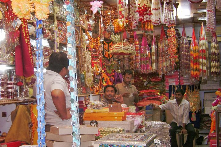 Captivating Walk through Old Delhi's Colorful Chandni Chowk